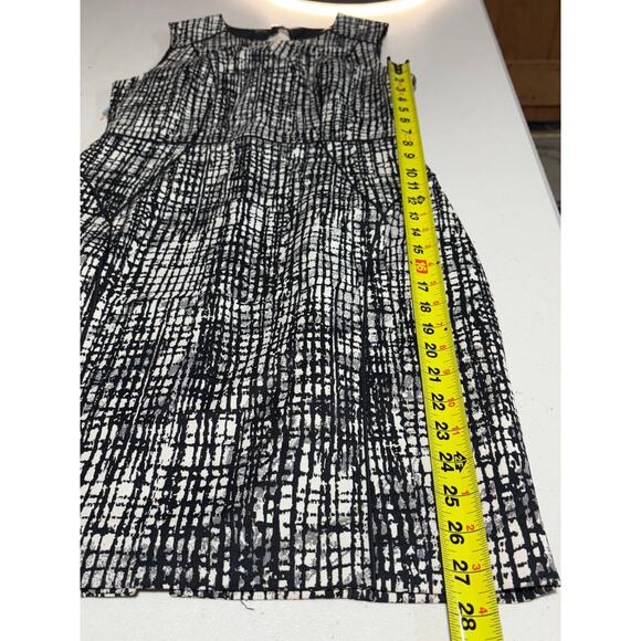 H&M Women’s Pencil Dress, Size 8, Black and White Print, EUC - Picture 6 of 9